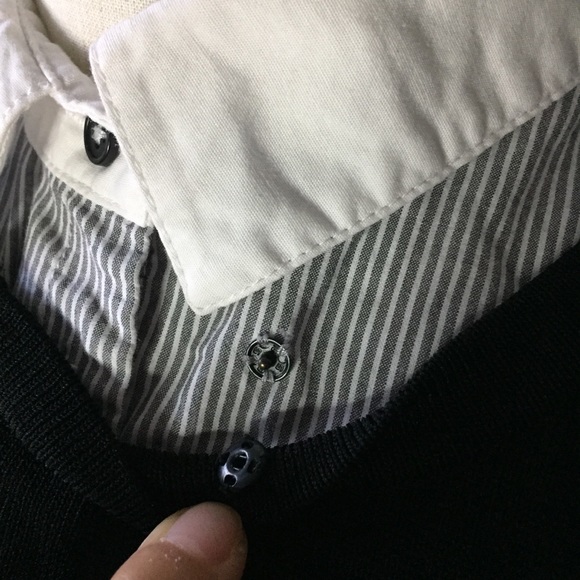 RW&CO Women's Black Top with detachable Collar - Picture 5 of 12